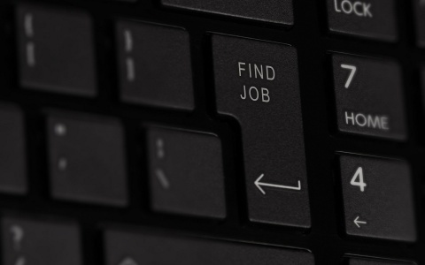 Tastatur, die statt dem "Enter"-Zeichen "Find Job" anzeigt.