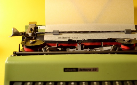 Schreibmaschine mit Curriculum Vitae