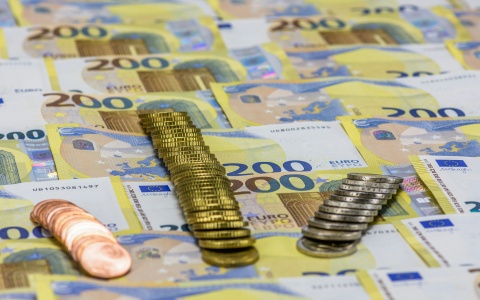 Wer Gewinn sagt, muss auch Lohnplus sagen: Euroscheine 