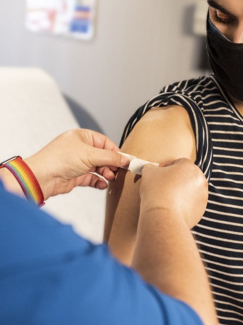 Imfpung Impfpflicht Impfprämie Momentum Institut 